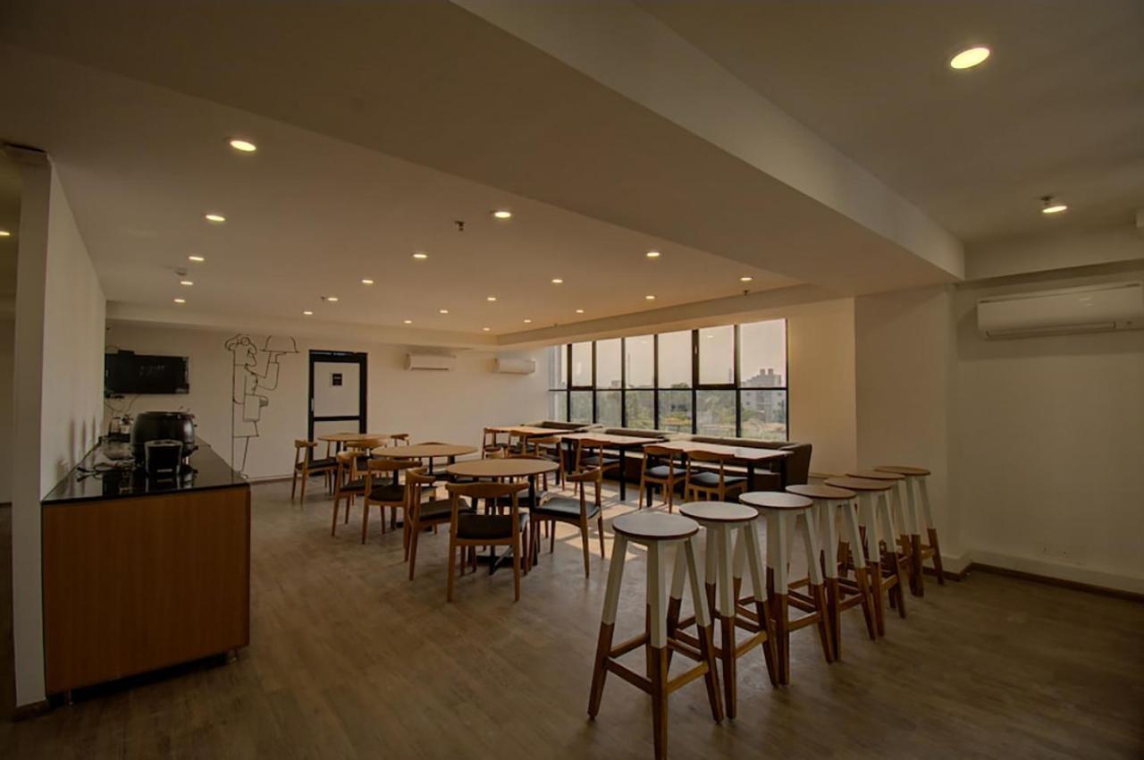 Shagun Hotel วาโดดารา ภายนอก รูปภาพ